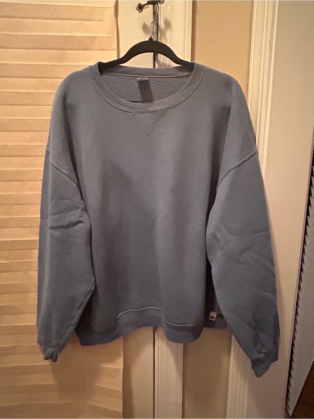 Russell Athletic Men's Crewneck Sweatshirt in Dusty Blue